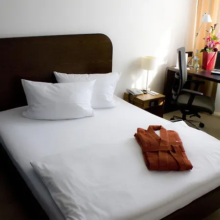 Corbin Muenchen Airport Business מלון 3*
