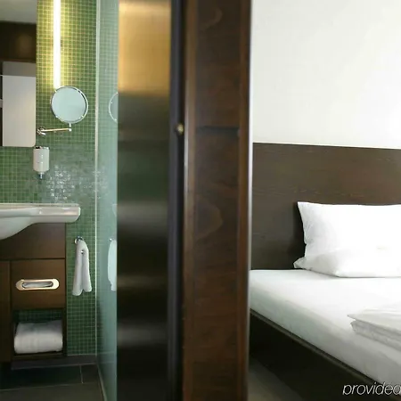 Corbin Muenchen Airport Business מלון 3*